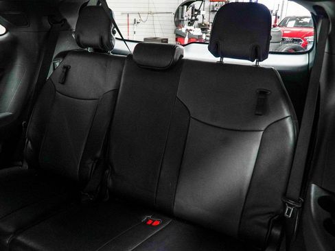 Used 2023 Toyota Sienna XSE w/ XSE Plus Package image 40