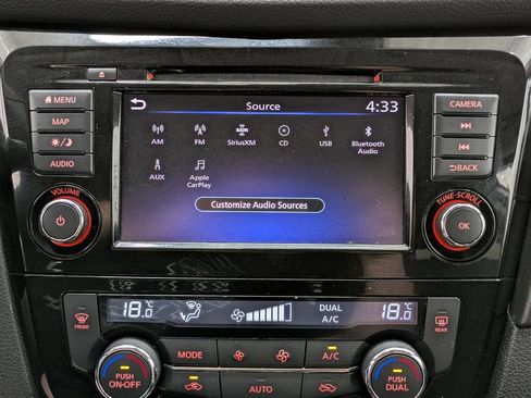 Used 2019 Nissan Rogue SV AWD/4WD image 19
