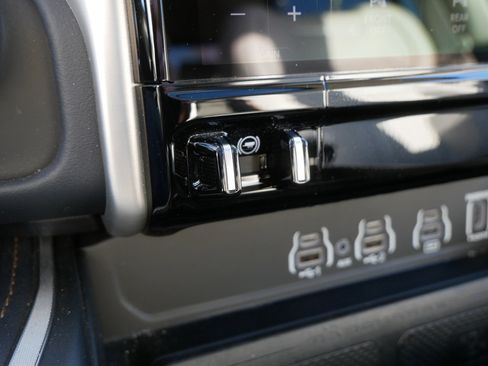 Certified 2025 RAM 1500 Tungsten image 32