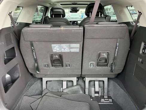 Certified 2026 Kia Carnival SX Prestige FWD image 9