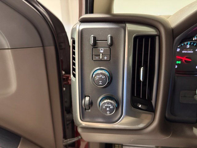 Used 2018 Chevrolet Silverado 1500 LT w/ All Star Edition AWD/4WD image 16
