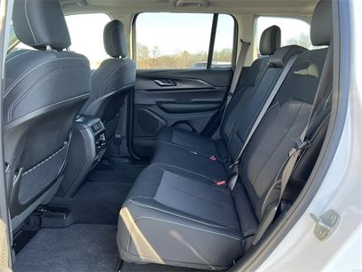 Used 2023 Jeep Grand Cherokee Laredo w/ Luxury Tech Group I