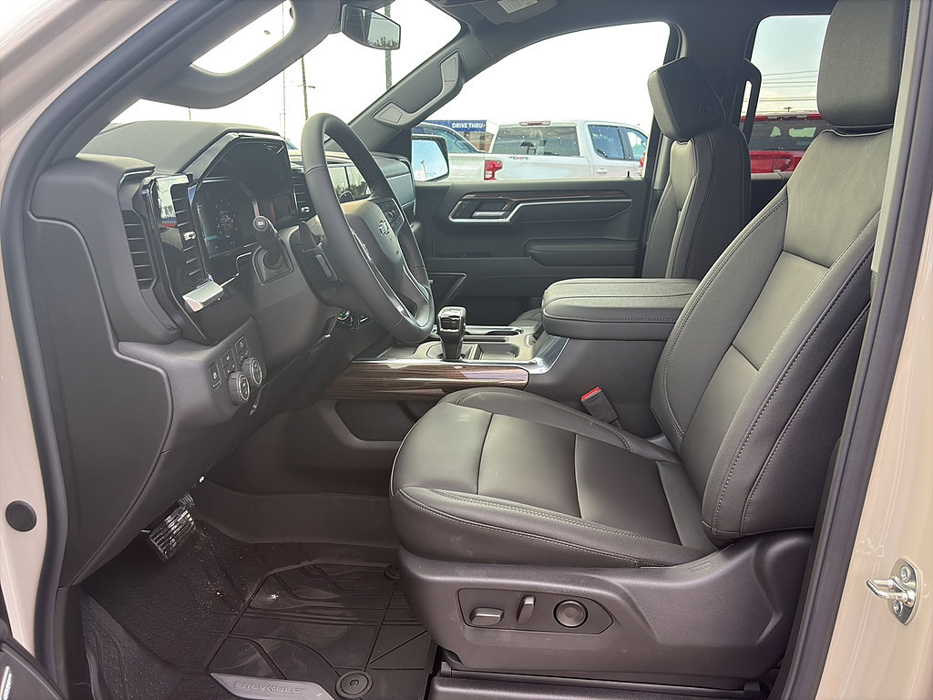 New 2026 Chevrolet Silverado 1500 RST w/ Convenience Package II AWD/4WD image 9