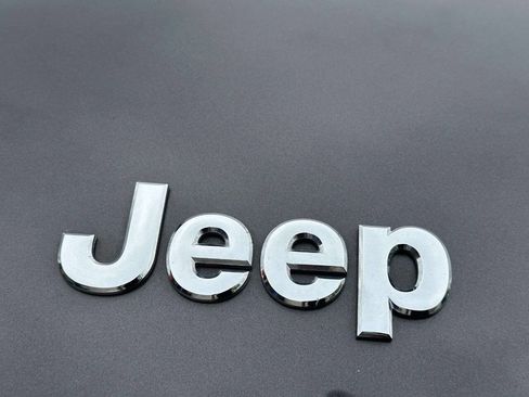 Used 2014 Jeep Cherokee Latitude w/ Comfort/Convenience Group AWD/4WD image 37