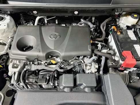 Certified 2025 Toyota RAV4 LE AWD/4WD image 25