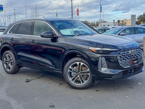 New 2025 Audi Q5 2.0T Premium image 3