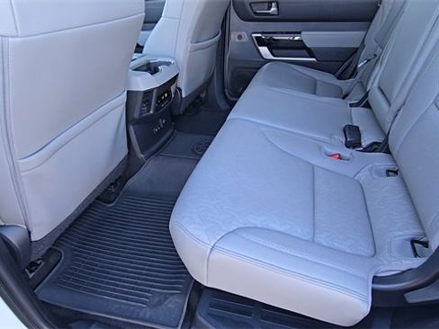 Used 2023 Toyota Sequoia Limited image 18