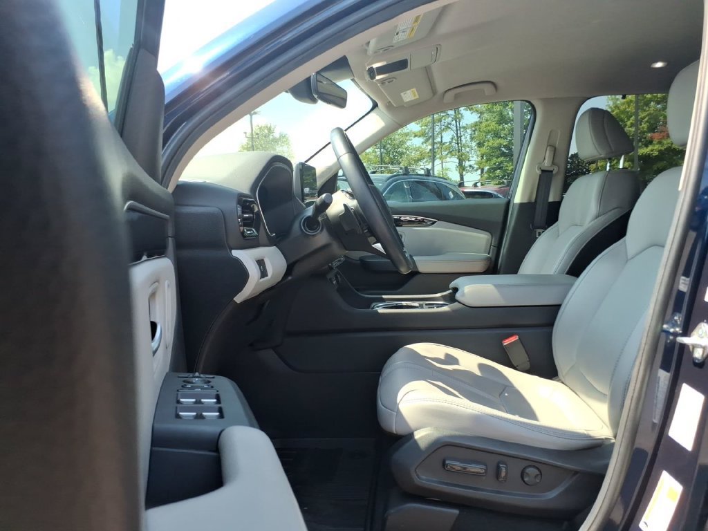 Used 2025 Honda Pilot EX-L image 14