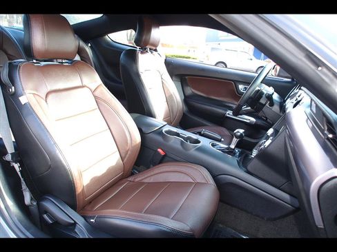 Used 2016 Ford Mustang GT image 9