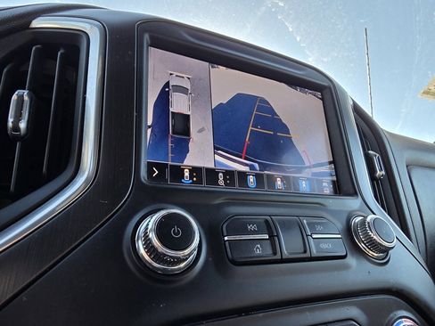 Used 2022 GMC Sierra 2500 AT4 w/ AT4 Preferred Package image 17