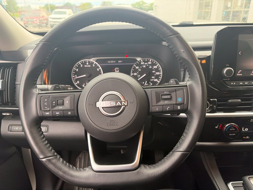 Used 2022 Nissan Pathfinder SV FWD image 30