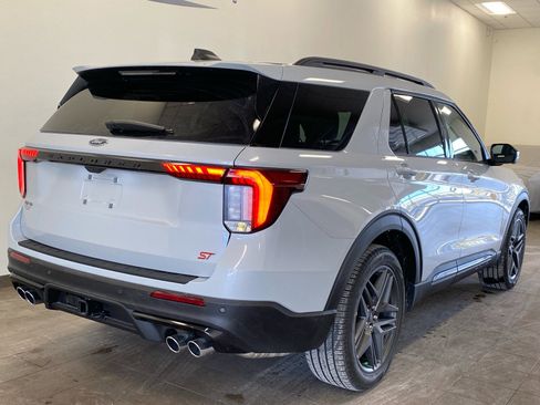 New 2026 Ford Explorer ST w/ Sun And Sound Package image 8