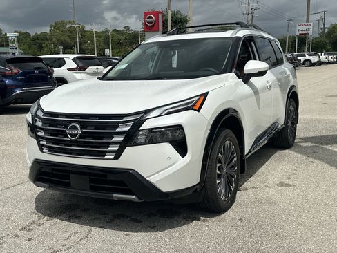 New 2026 Nissan Rogue Platinum AWD/4WD image 3