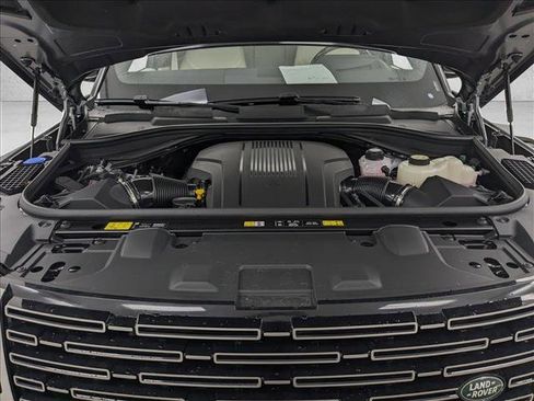 New 2025 Land Rover Range Rover SE image 25