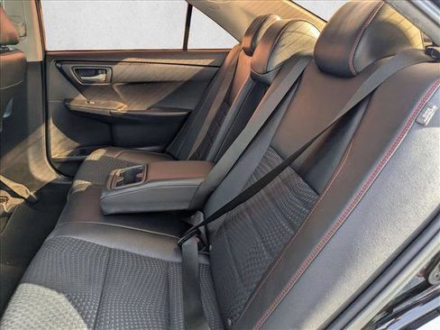 Used 2015 Toyota Camry SE image 17