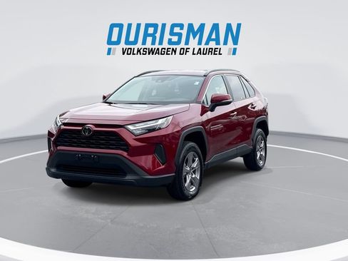 Used 2025 Toyota RAV4 XLE FWD image 4