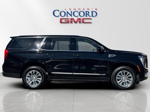 Used 2025 GMC Yukon Denali image 3