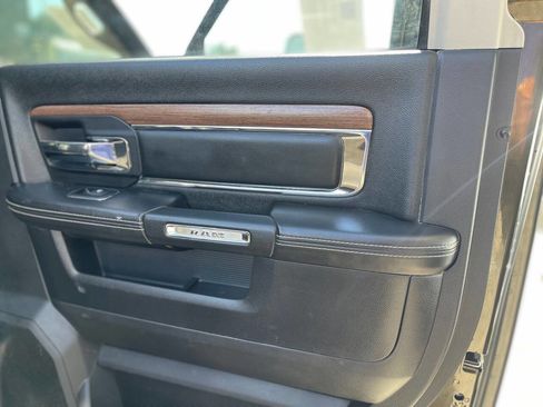 Used 2014 RAM 3500 Laramie image 19