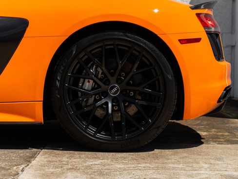 Used 2018 Audi R8 V10 plus image 33