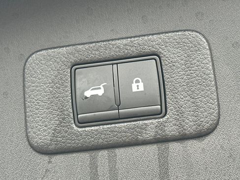 Certified 2023 Nissan Armada SL w/ Captain's Chairs Package image 20