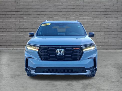 Used 2024 Honda Pilot TrailSport image 2