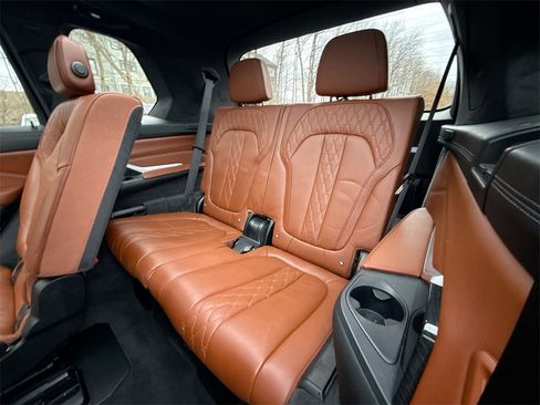 Used 2019 BMW X7 xDrive50i w/ M Sport Package image 26