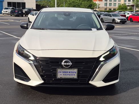 Used 2024 Nissan Altima 2.5 SV FWD image 8