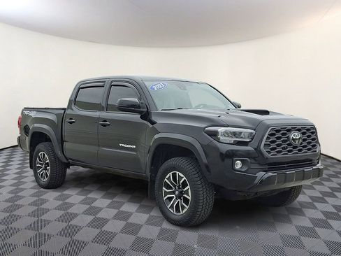 Used 2021 Toyota Tacoma TRD Sport w/ Technology Package AWD/4WD image 1