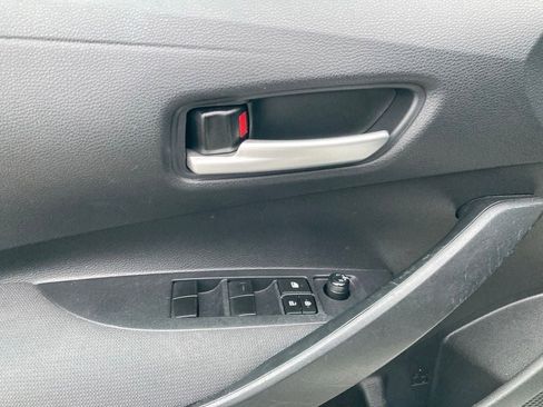 Used 2020 Toyota Corolla LE FWD image 13