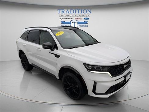 Used 2023 Kia Sorento SX image 5