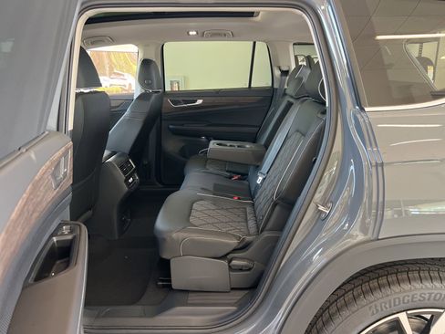 New 2026 Volkswagen Atlas SEL Premium R-Line AWD/4WD image 30