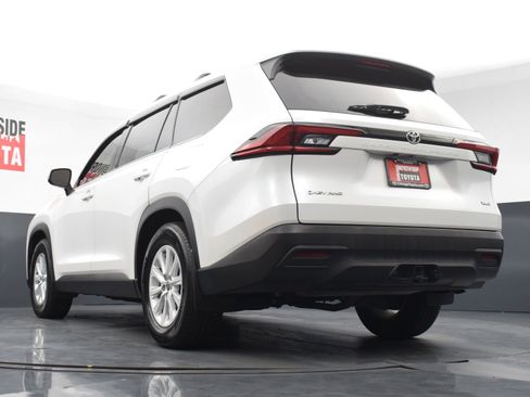 Used 2025 Toyota Grand Highlander AWD Hybrid image 31