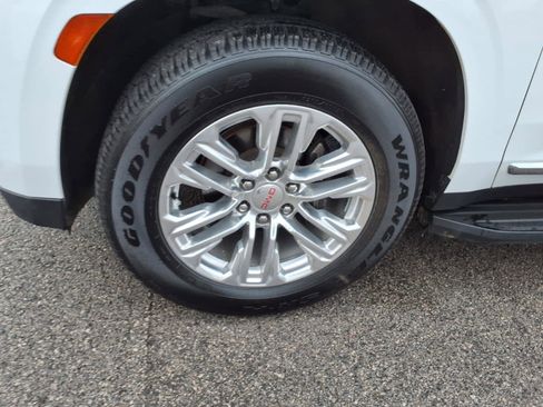 Used 2022 GMC Yukon XL SLT AWD/4WD image 5