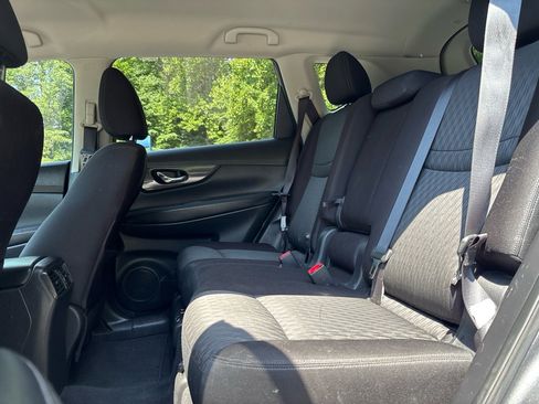 Used 2020 Nissan Rogue SV AWD/4WD image 13