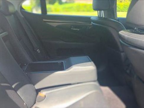 Used 2014 Lexus LS 460 w/ Comfort Package RWD image 17