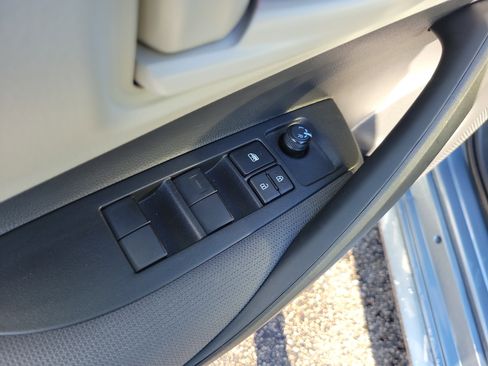 Used 2025 Toyota Corolla LE image 14