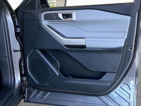 Used 2023 Ford Explorer XLT w/ Equipment Group 202A RWD image 22