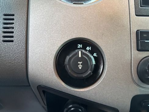 Used 2016 Ford F250 XLT w/ XLT Premium Package image 34