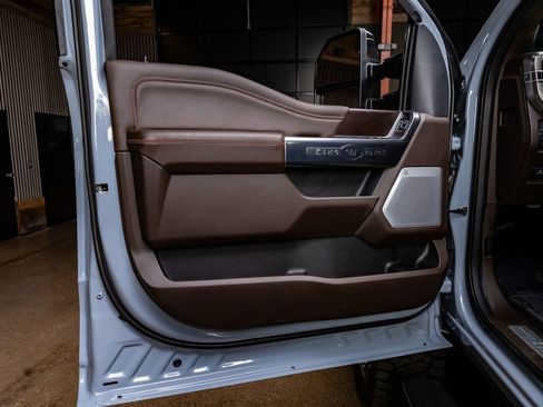 Used 2026 Ford F250 King Ranch w/ Chrome Package image 33