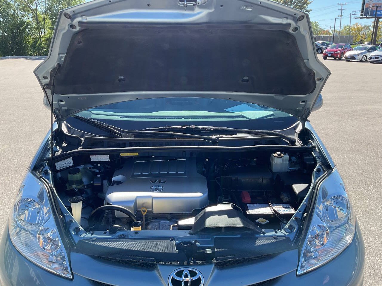 Used 2010 Toyota Sienna XLE w/ Towing Prep Pkg FWD image 54