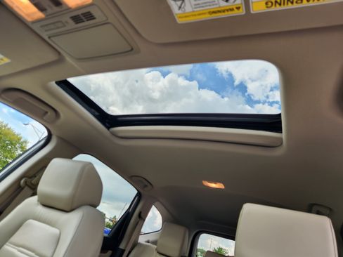 Used 2019 Honda CR-V Touring image 16