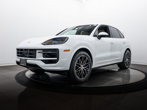 Certified 2026 Porsche Cayenne image 1