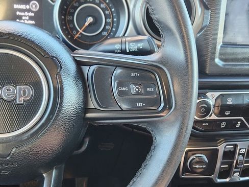 Used 2023 Jeep Gladiator Sport image 17