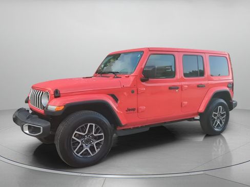 Used 2026 Jeep Wrangler Unlimited Sahara AWD/4WD image 11