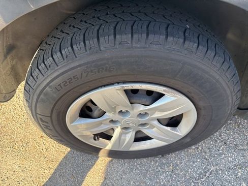 Used 2009 Hyundai Santa Fe GLS w/ Premium Pkg 3 image 12