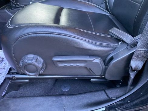 Used 2021 Jeep Wrangler Unlimited Sahara w/ Dual Top Group AWD/4WD image 28