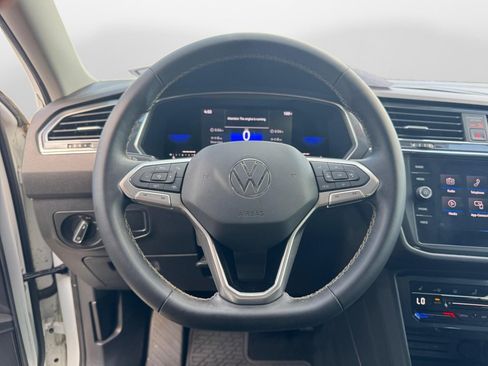 Used 2022 Volkswagen Tiguan SE FWD image 10