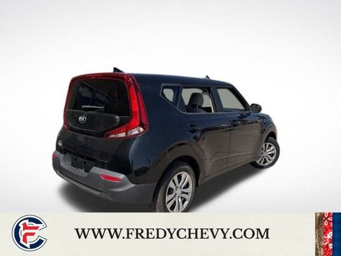 Used 2020 Kia Soul LX FWD image 5