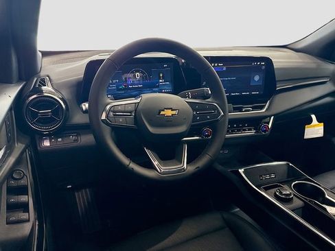 New 2026 Chevrolet Equinox LT w/ Convenience Package II image 23