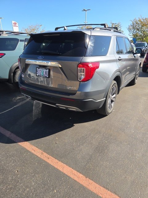 Used 2024 Ford Explorer XLT w/ Equipment Group 202A AWD/4WD image 7